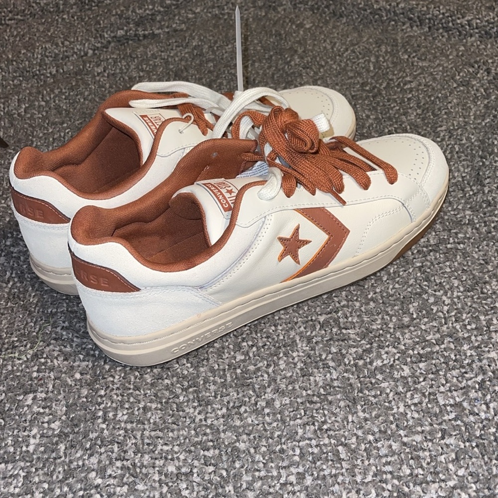 Converse - Picture 4 of 4